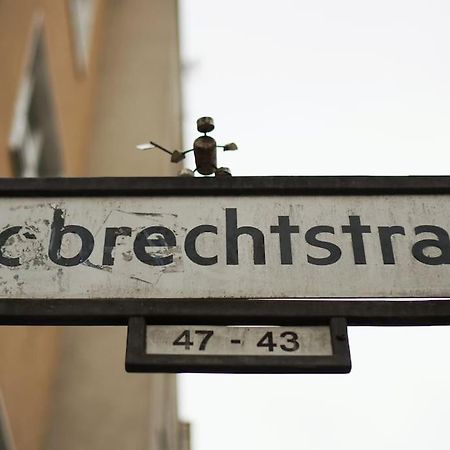 Central, Cozy & Beautiful Designed 2-Rooms Apt. Near River Berlim Exterior foto