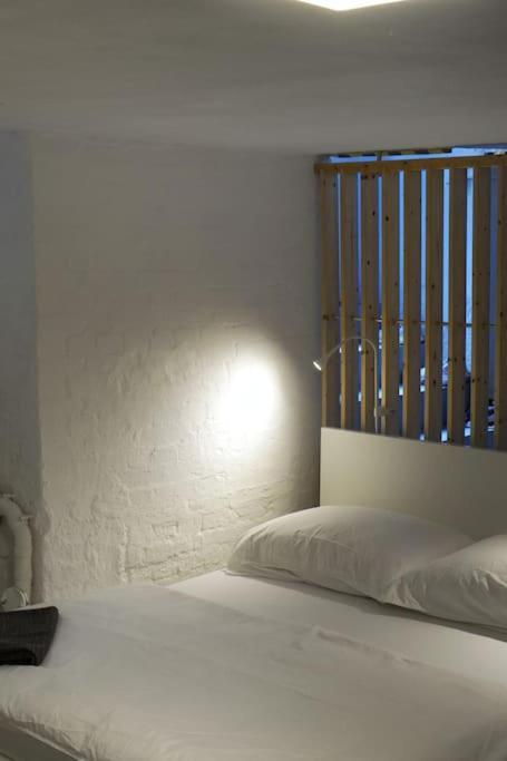 Central, Cozy & Beautiful Designed 2-Rooms Apt. Near River Berlim Exterior foto