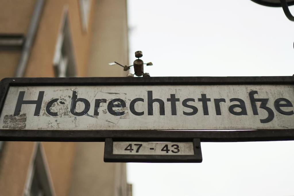 Central, Cozy & Beautiful Designed 2-Rooms Apt. Near River Berlim Exterior foto